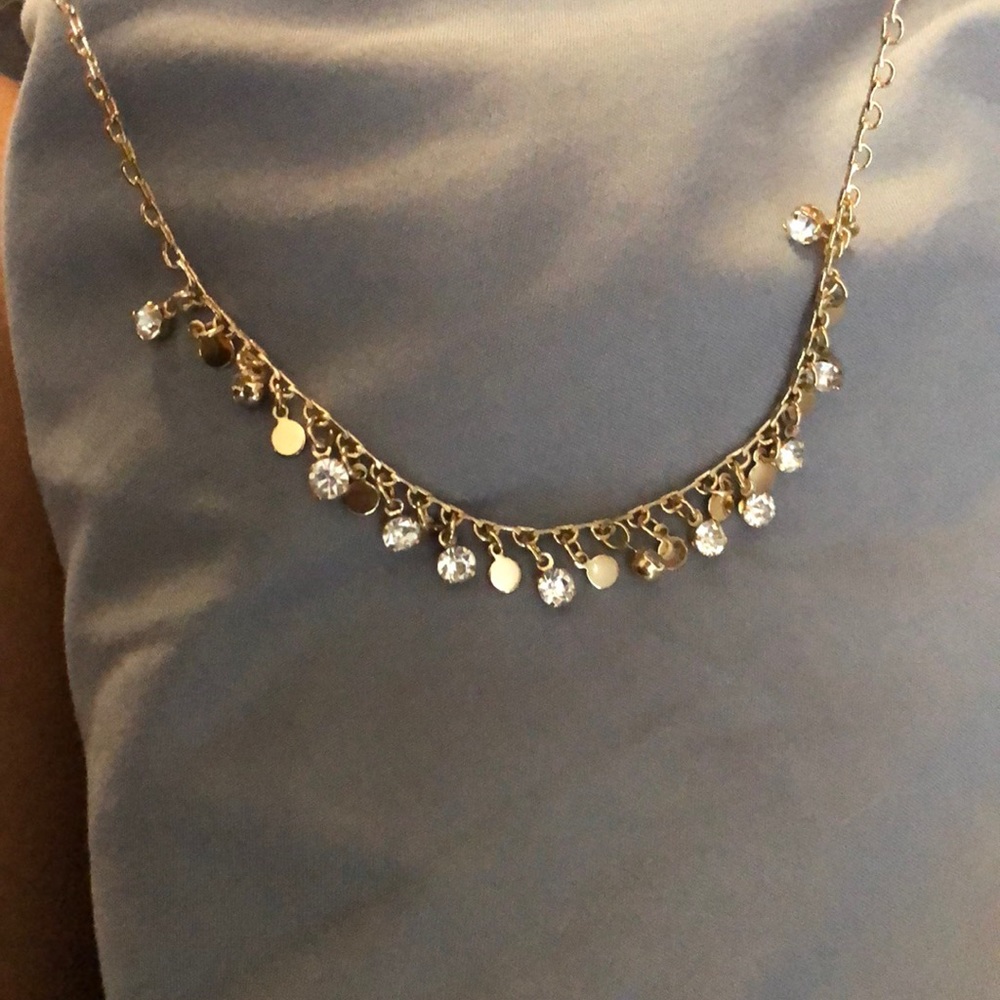 Super cute gold & diamond necklace